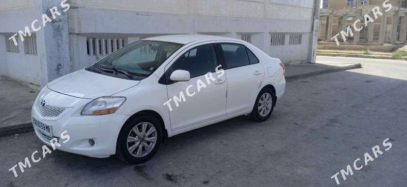 Toyota Yaris 2011 - 95 000 TMT - Мары - img 4