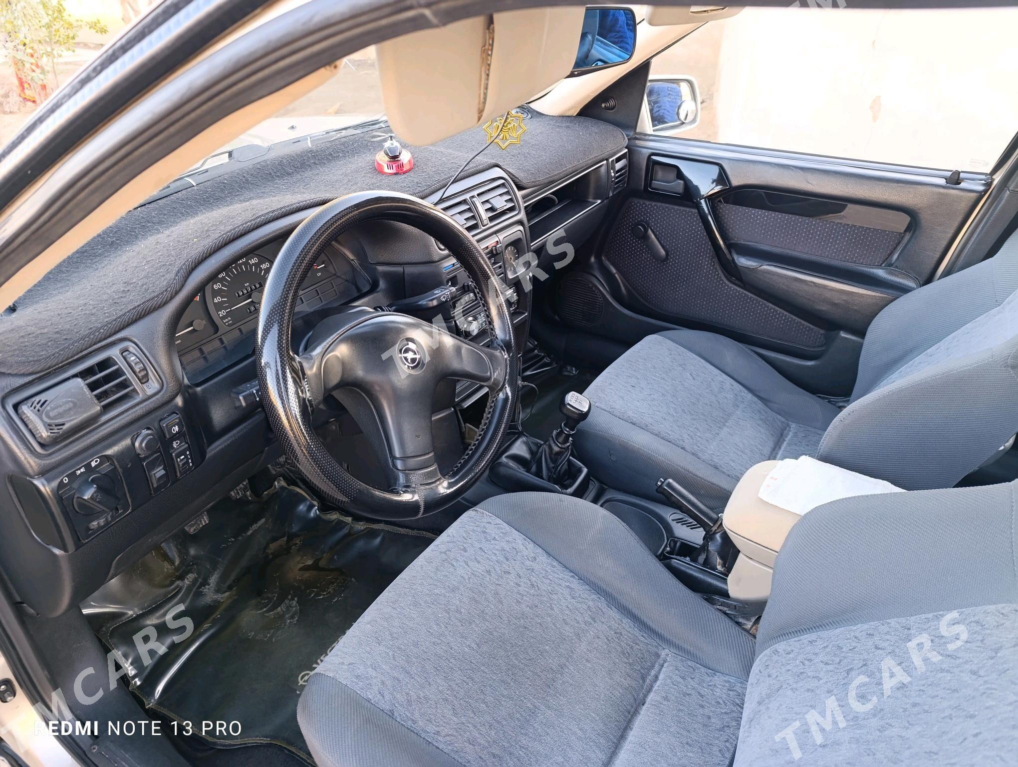 Opel Vectra 1993 - 46 000 TMT - Кёнеургенч - img 2