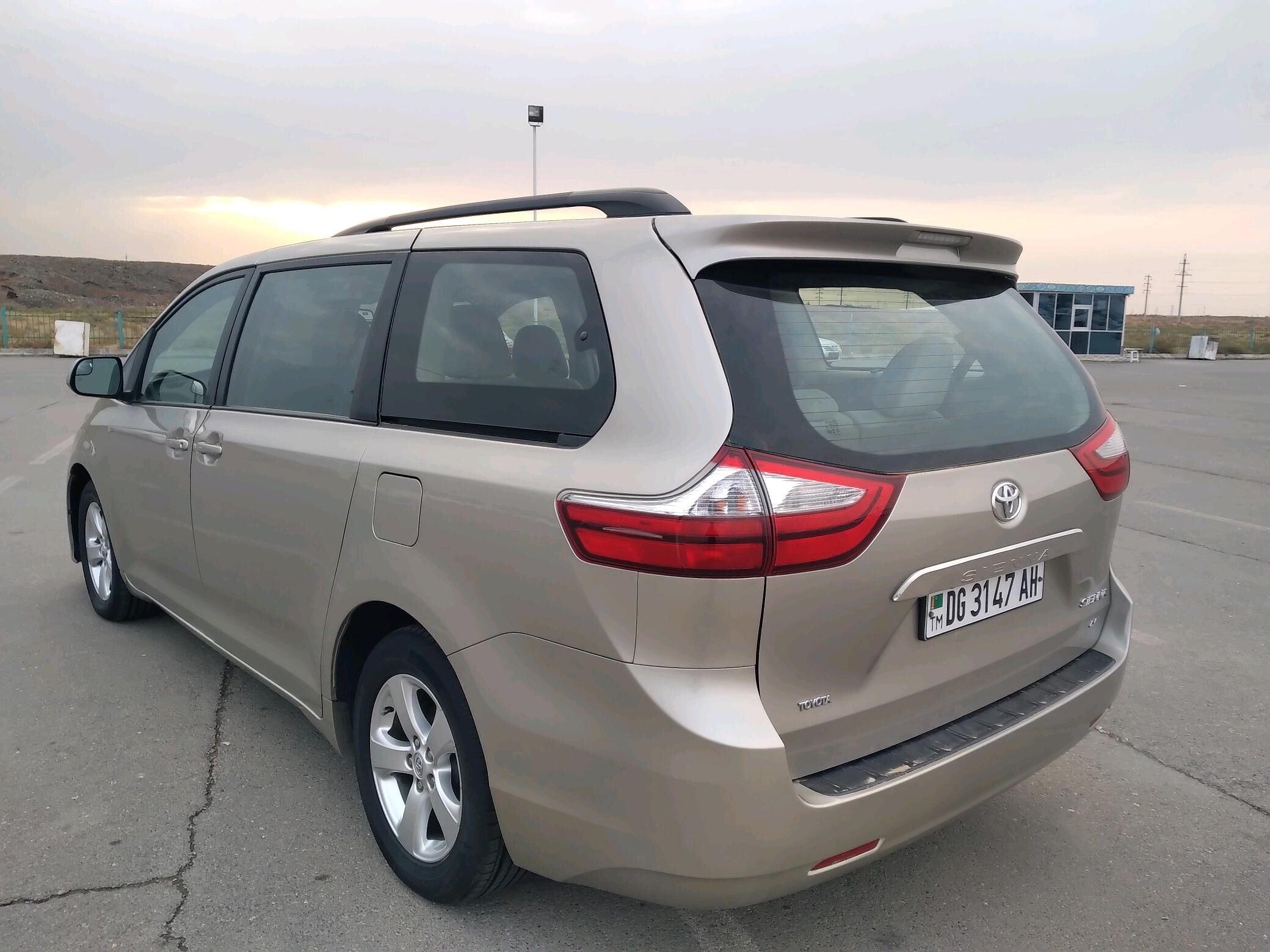 Toyota Sienna 2016 - 325 000 TMT - Ашхабад - img 2