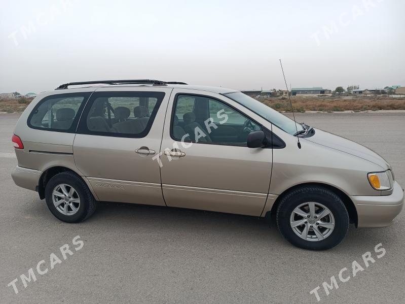 Toyota Sienna 2002 - 165 000 TMT - Türkmenabat - img 2