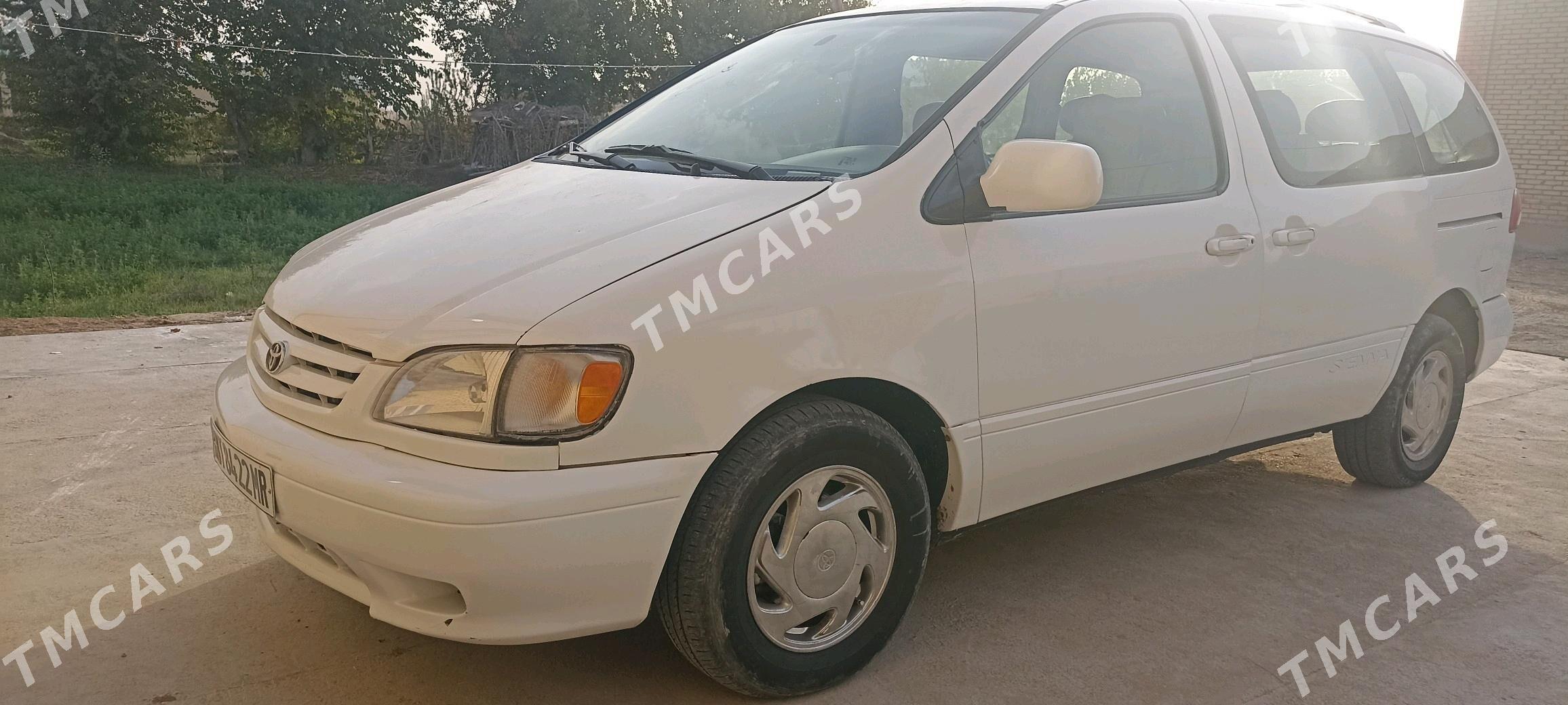 Toyota Sienna 2002 - 124 000 TMT - Мары - img 2