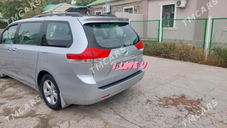 Toyota Sienna 2012 - 265 000 TMT - 30 mkr - img 6