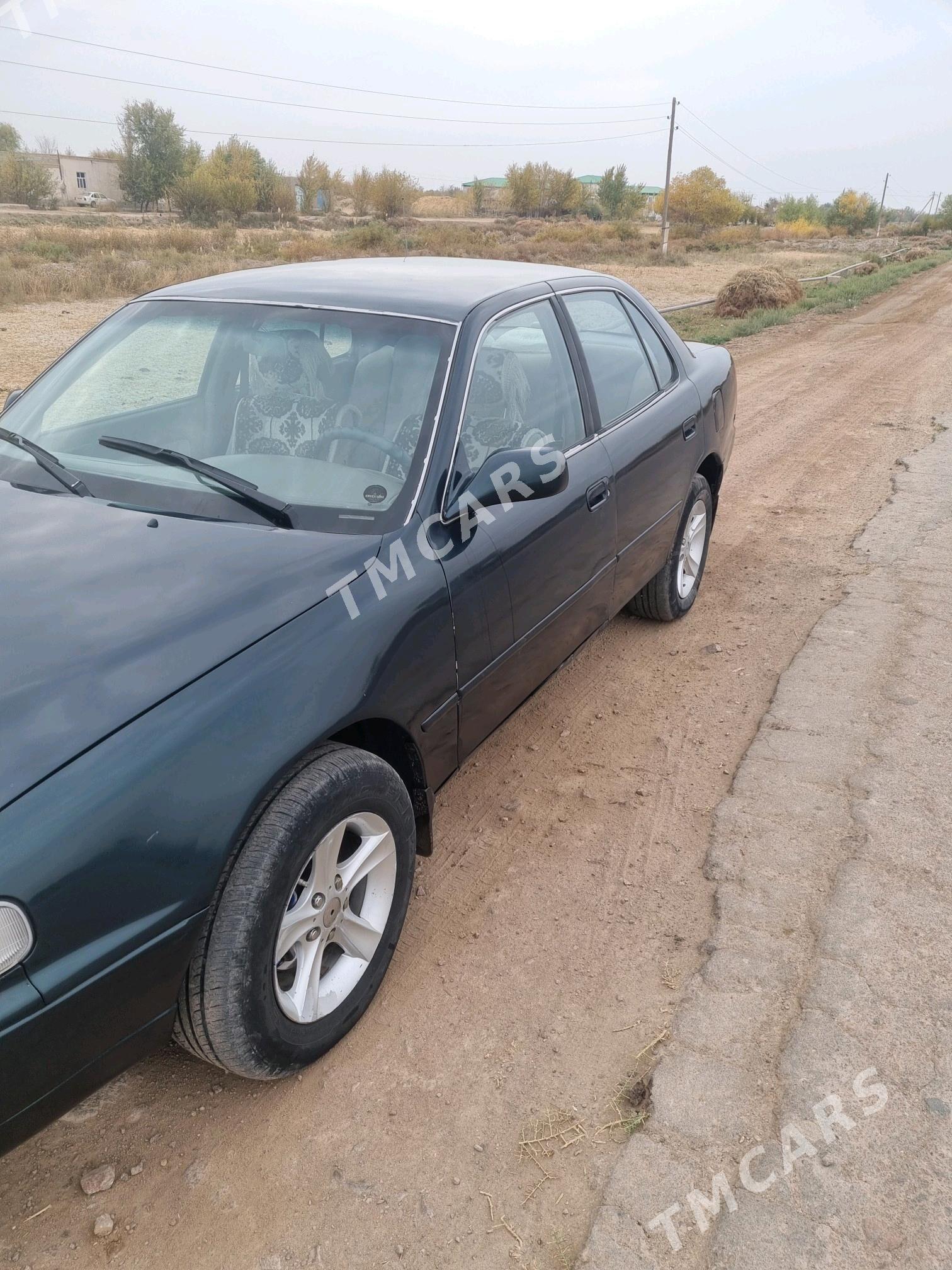 Toyota Camry 1996 - 60 000 TMT - Акдепе - img 2