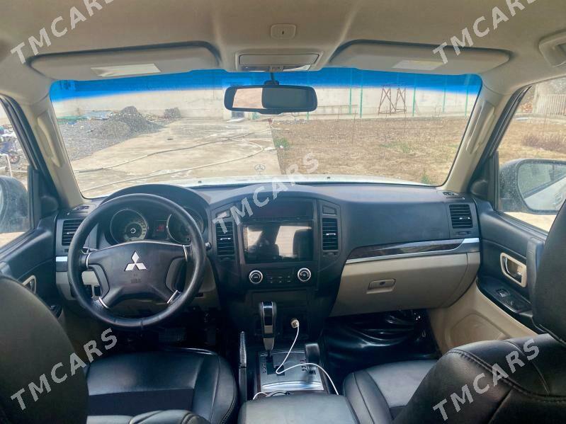 Mitsubishi Pajero 2011 - 230 000 TMT - Ашхабад - img 3