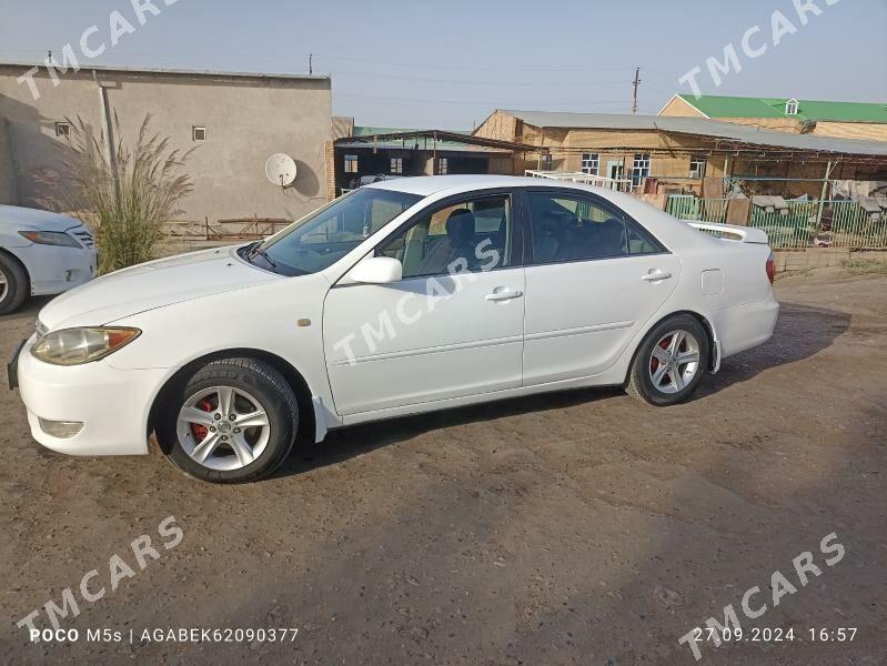 Toyota Camry 2004 - 130 000 TMT - Dänew - img 4