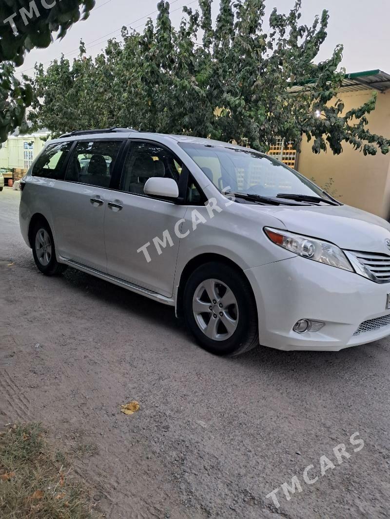 Toyota Sienna 2016 - 300 000 TMT - Хитровка - img 2