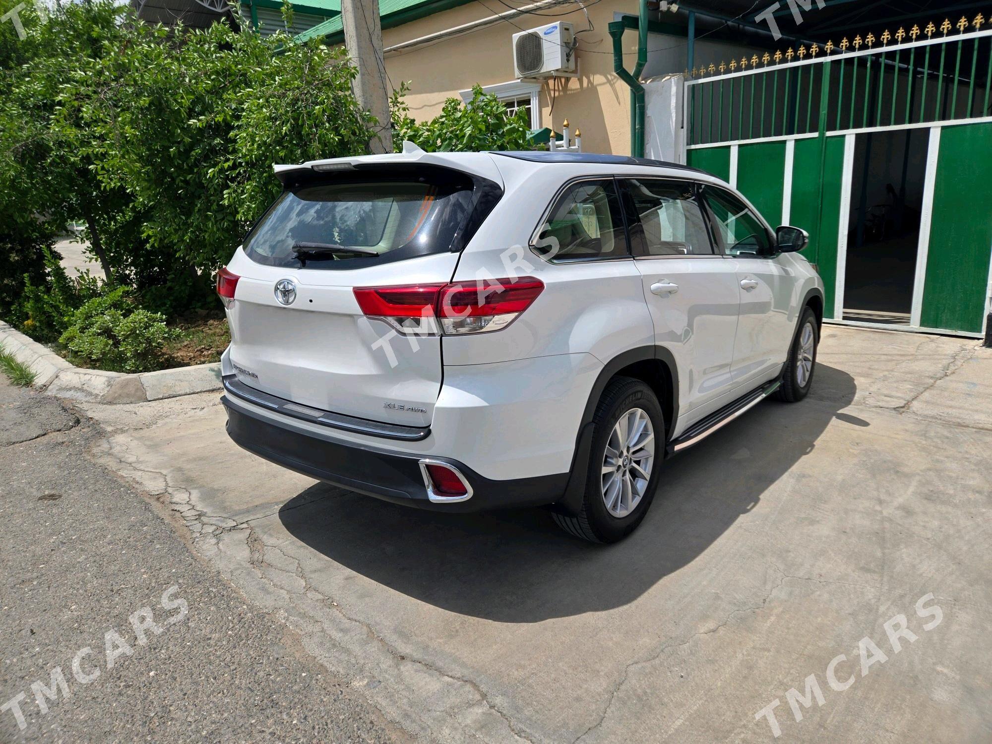 Toyota Highlander 2018 - 470 000 TMT - Ашхабад - img 2