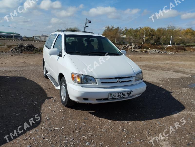 Toyota Sienna 2000 - 150 000 TMT - Мары - img 6