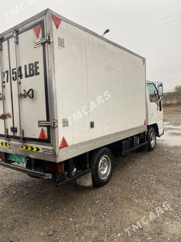 Isuzu Elf 2010 - 120 000 TMT - Туркменабат - img 3