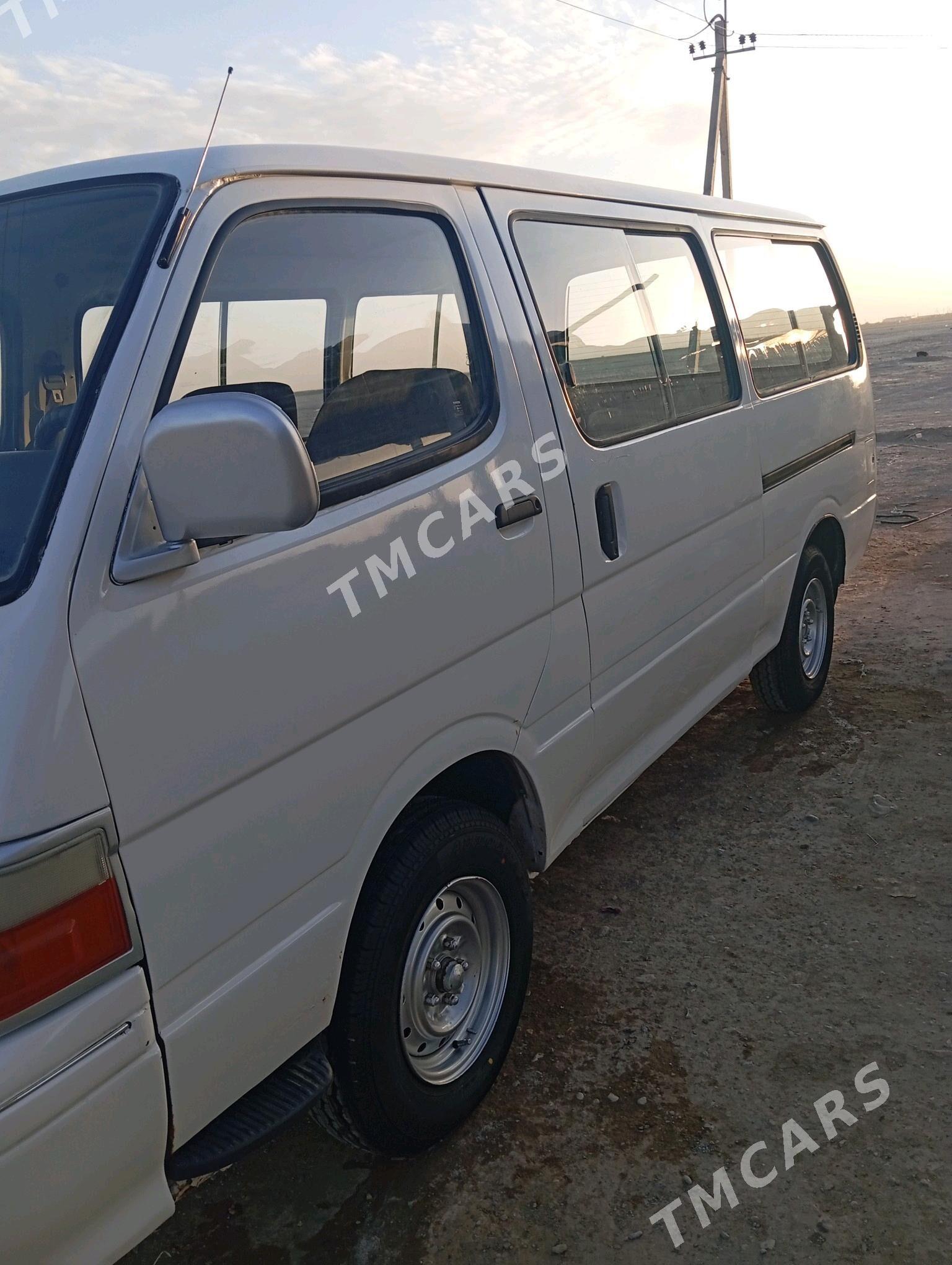 Toyota Hiace 1991 - 80 000 TMT - Гумдаг - img 3