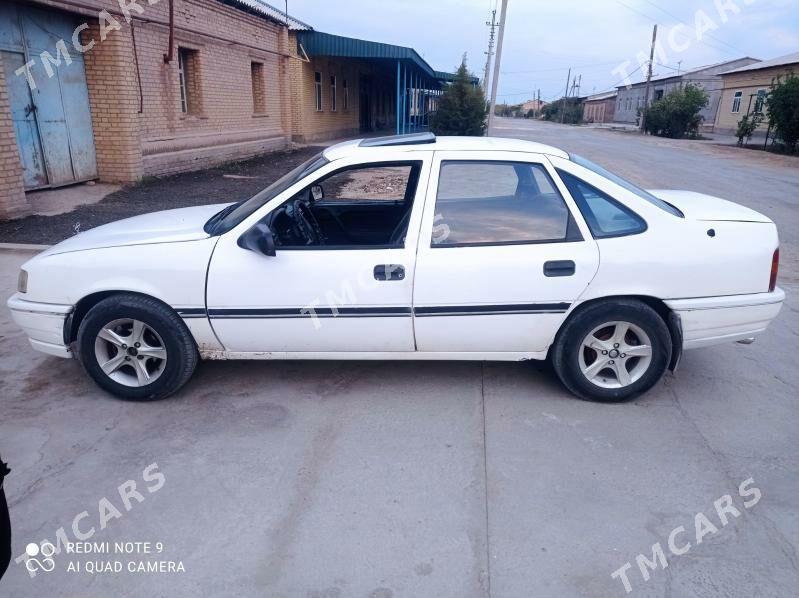 Opel Vectra 1992 - 26 000 TMT - Дянев - img 2