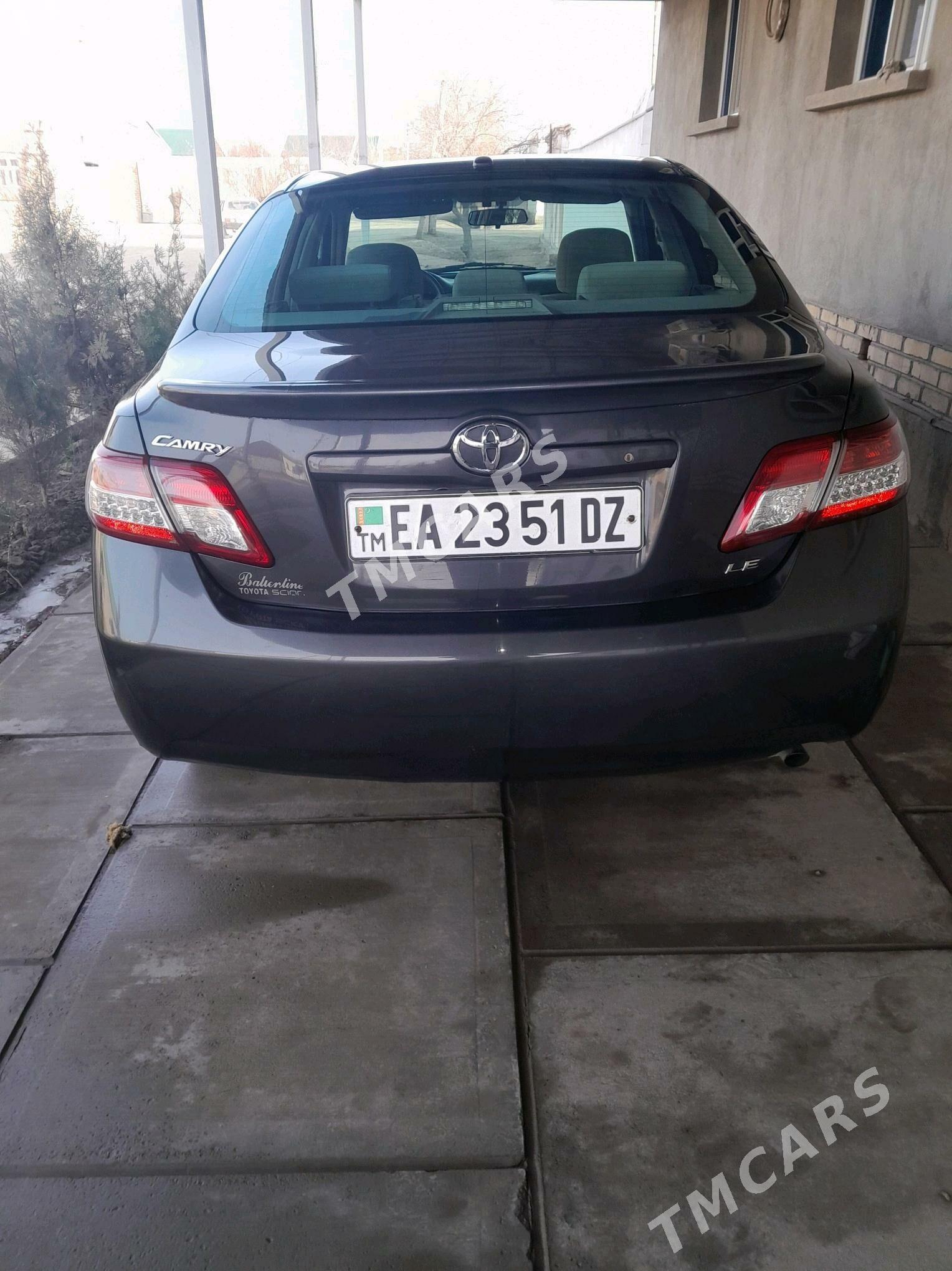 Toyota Camry 2010 - 180 000 TMT - Кёнеургенч - img 2