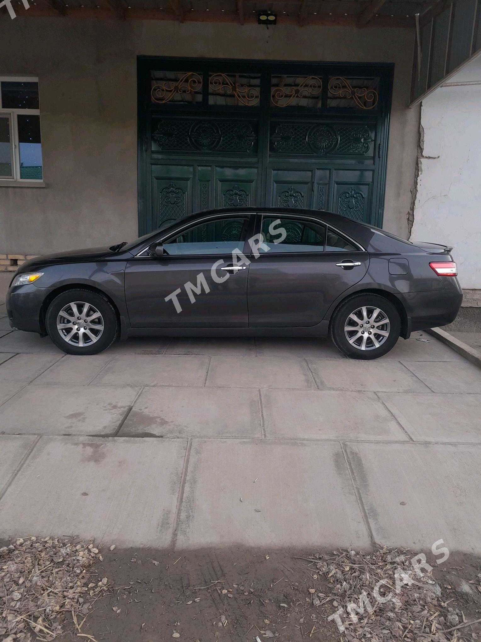 Toyota Camry 2010 - 180 000 TMT - Кёнеургенч - img 3