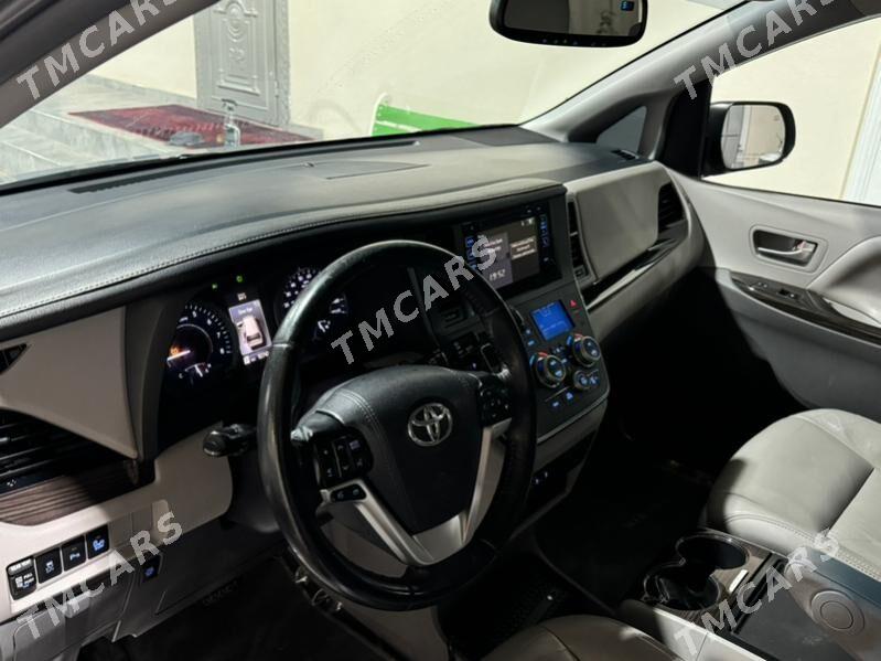 Toyota Sienna 2017 - 355 000 TMT - Türkmenabat - img 6