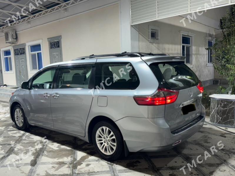 Toyota Sienna 2017 - 355 000 TMT - Türkmenabat - img 5