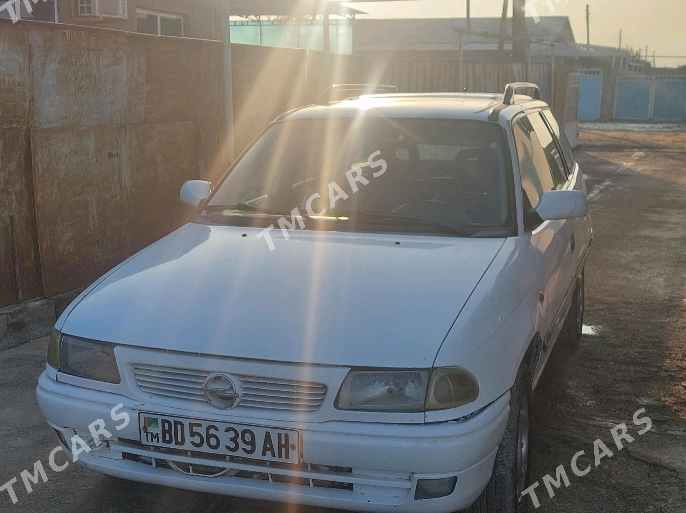 Opel Astra 1995 - 38 000 TMT - Яшлык - img 6