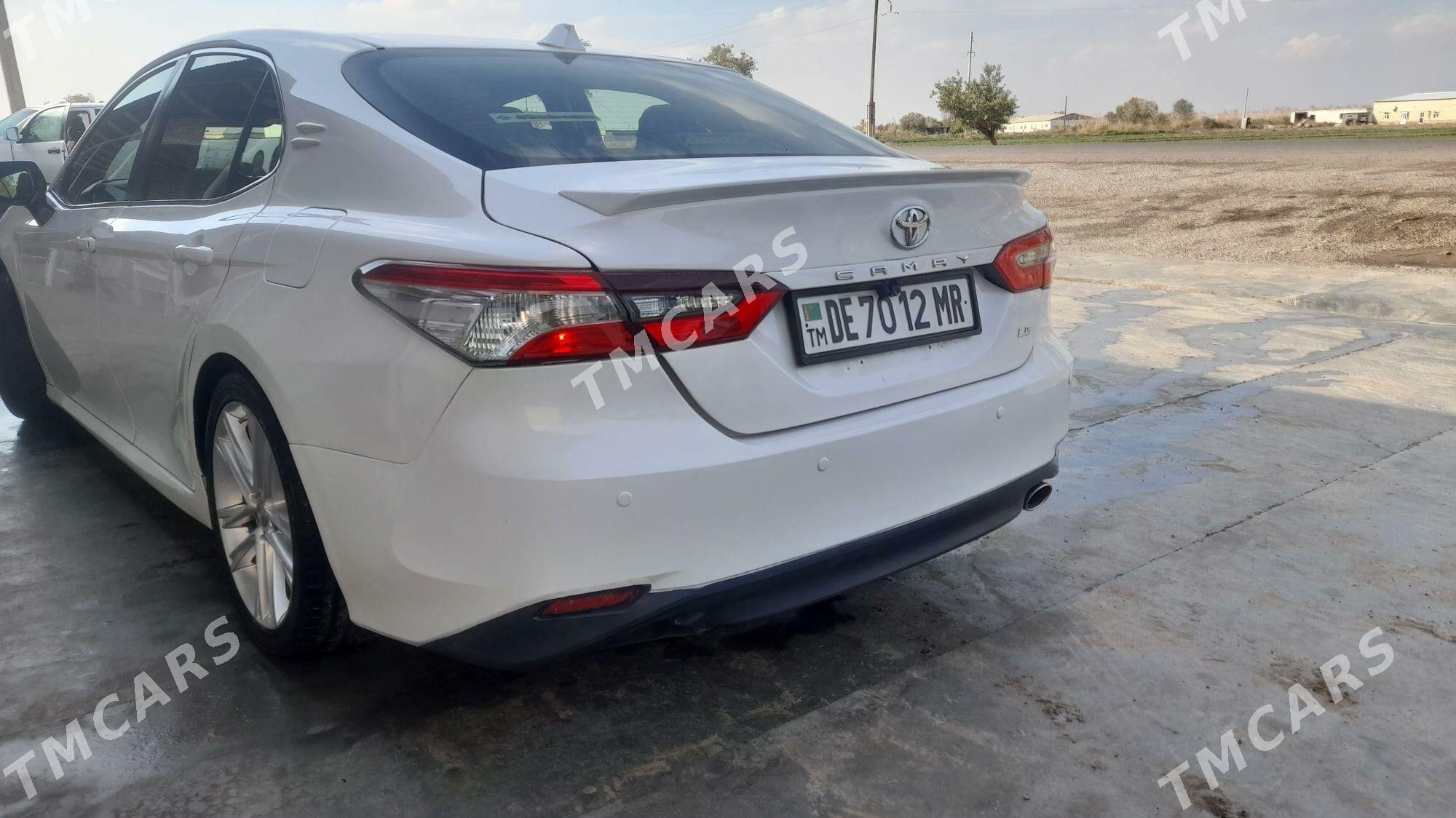 Toyota Camry 2019 - 240 000 TMT - Sakarçäge - img 4