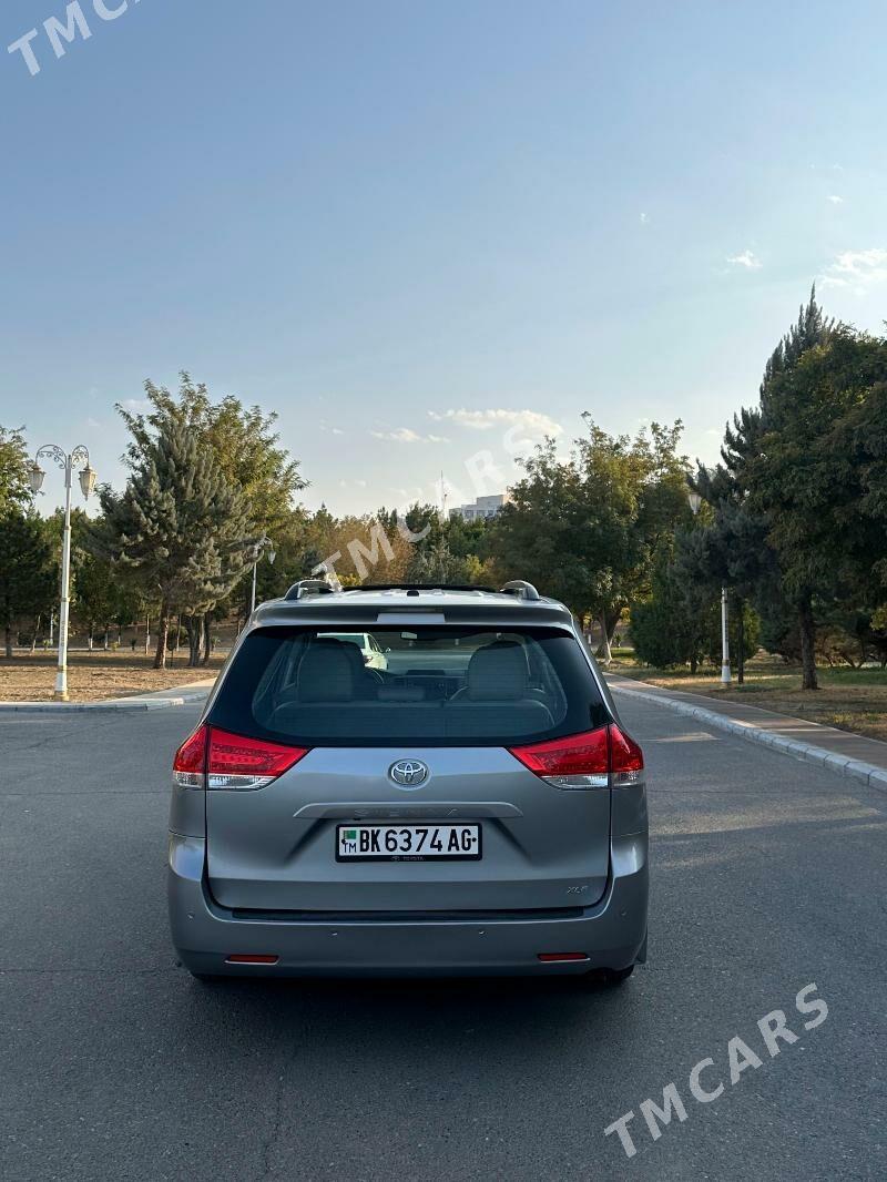 Toyota Sienna 2011 - 280 000 TMT - Aşgabat - img 6