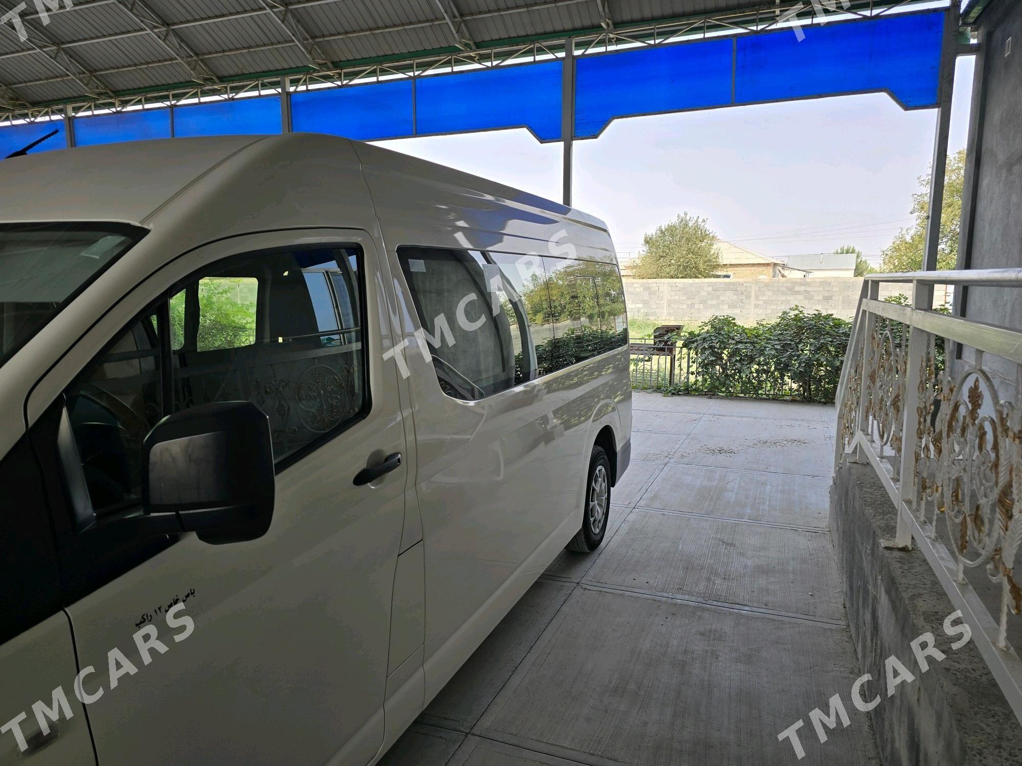 Toyota Hiace 2019 - 580 000 TMT - Гёкдепе - img 3