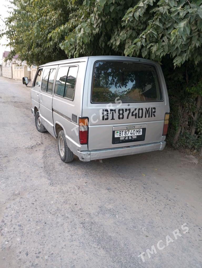 Toyota Hiace 1990 - 26 000 TMT - Мары - img 2