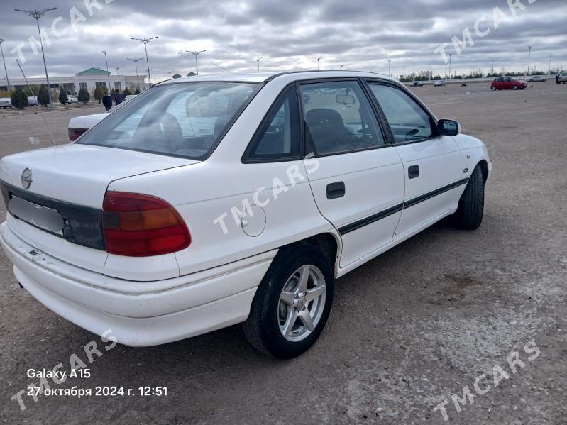 Opel Astra 1993 - 39 000 TMT - Türkmenbaşy etr. - img 3