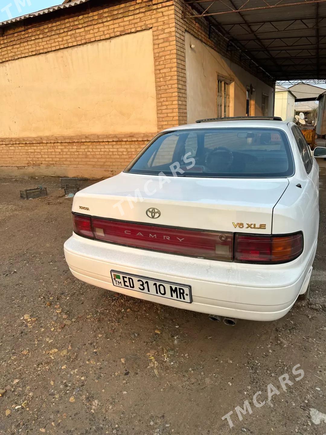 Toyota Camry 1994 - 80 000 TMT - Байрамали - img 5