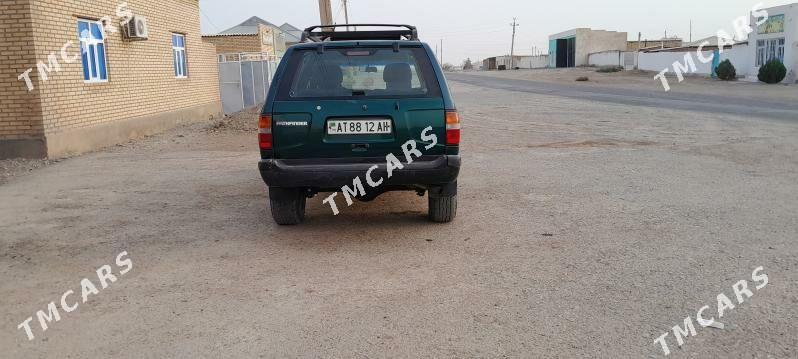 Nissan Pathfinder 1997 - 55 000 TMT - Серахс - img 3