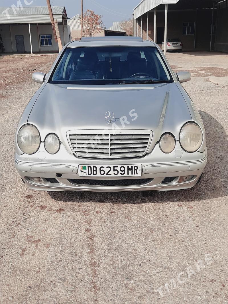 Mercedes-Benz E320 2001 - 95 000 TMT - Байрамали - img 4