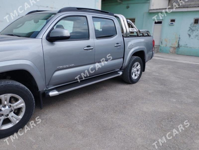 Toyota Tacoma 2018 - 390 000 TMT - Garadamak - img 2