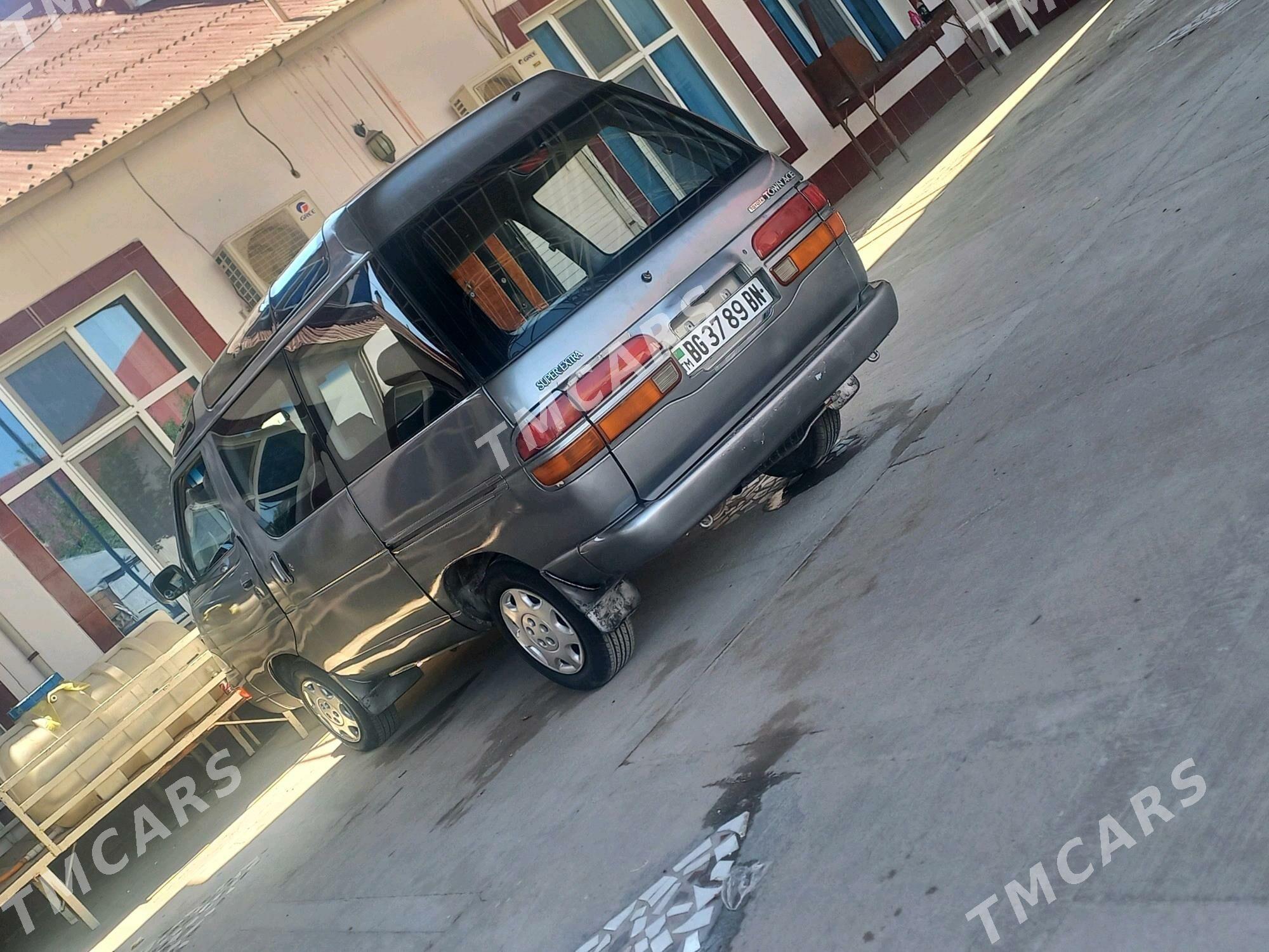 Toyota Town Ace 1993 - 28 000 TMT - Балканабат - img 3