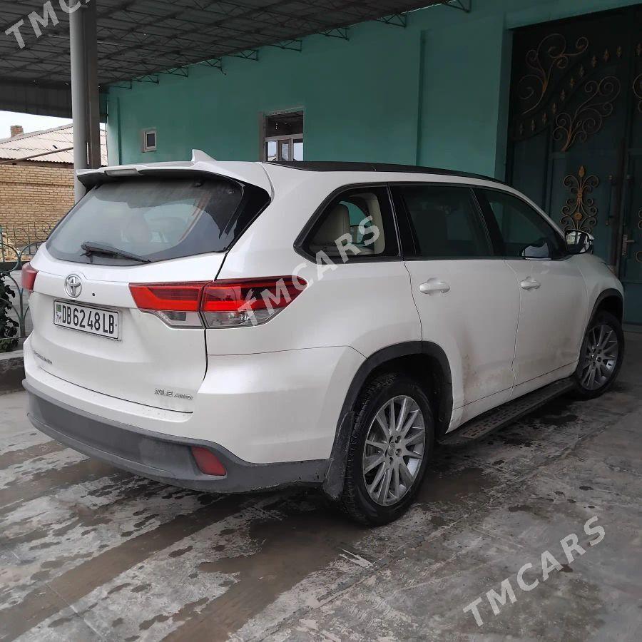 Toyota Highlander 2019 - 392 000 TMT - Туркменабат - img 8