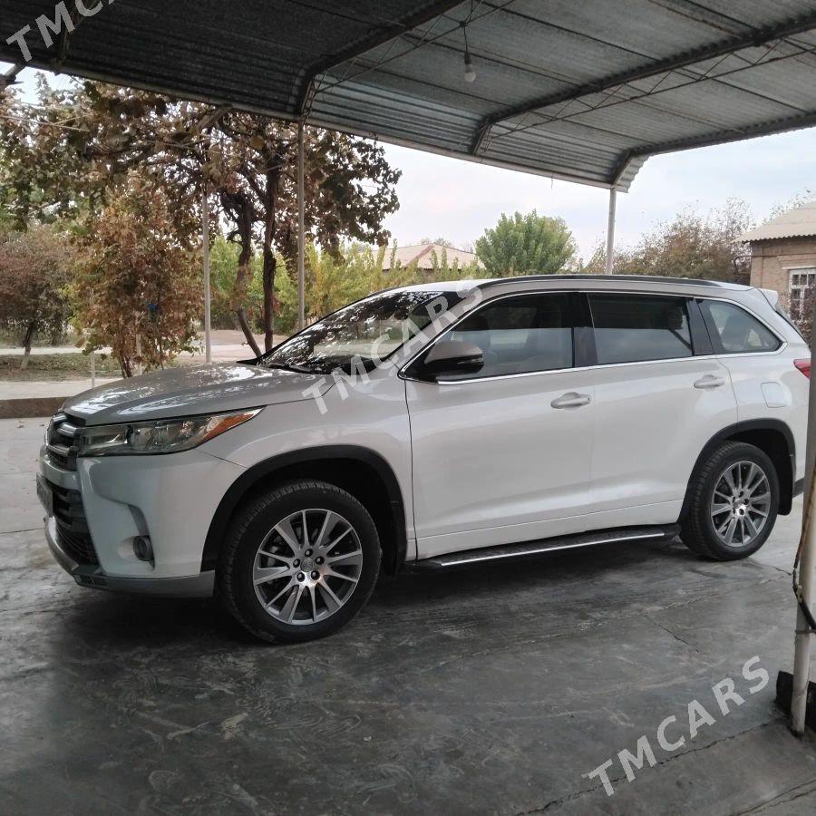 Toyota Highlander 2019 - 392 000 TMT - Туркменабат - img 2