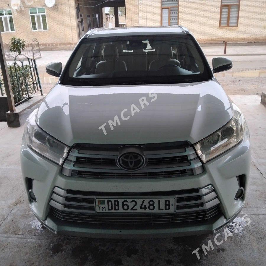 Toyota Highlander 2019 - 392 000 TMT - Туркменабат - img 4