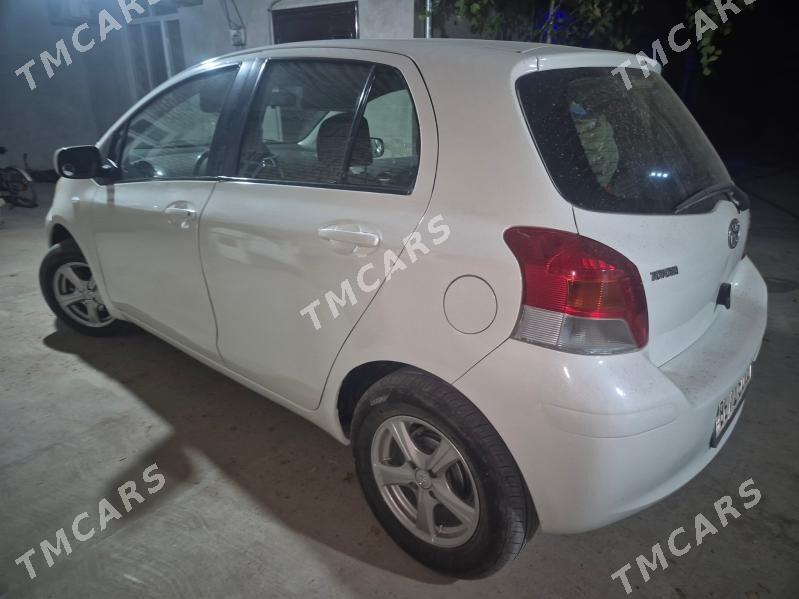 Toyota Yaris 2010 - 96 000 TMT - Саят - img 2