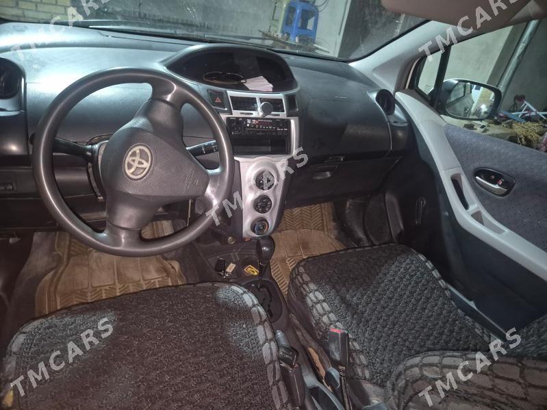 Toyota Yaris 2010 - 96 000 TMT - Саят - img 4