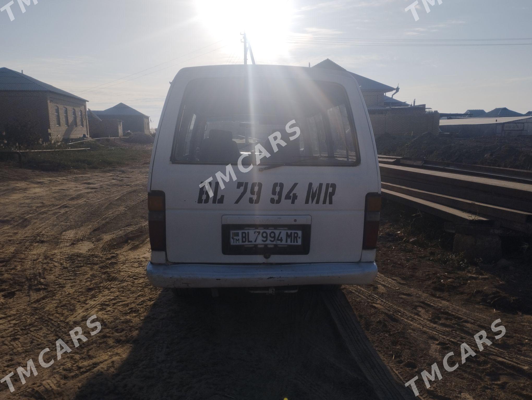 Toyota Hiace 1990 - 30 000 TMT - Векильбазар - img 5