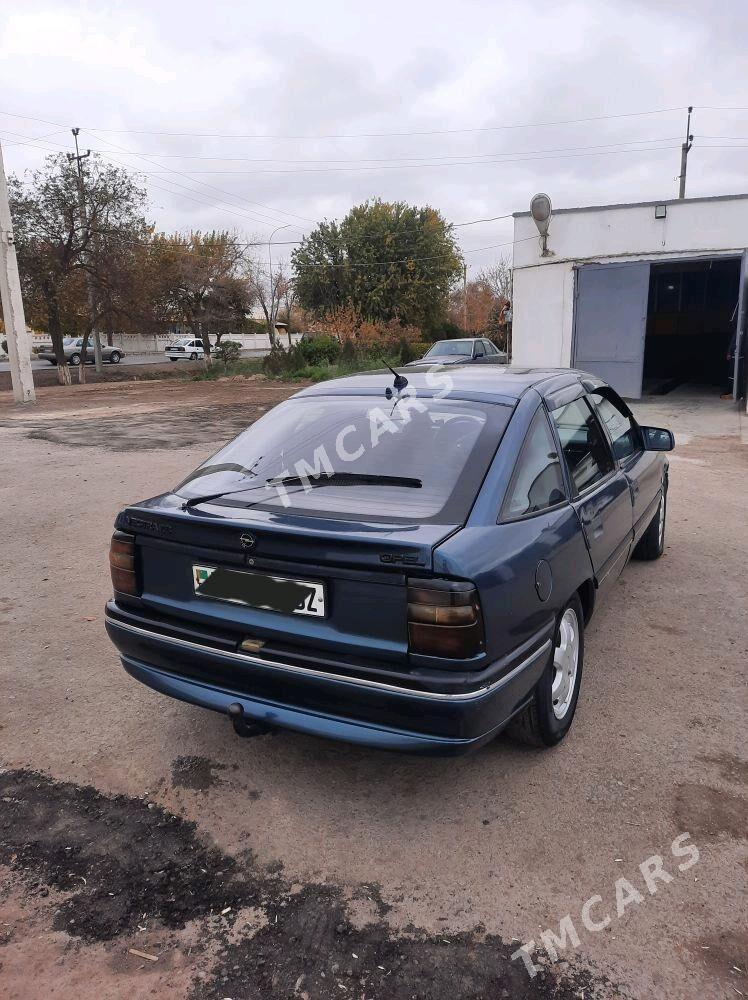 Opel Vectra 1993 - 30 000 TMT - Дашогуз - img 3