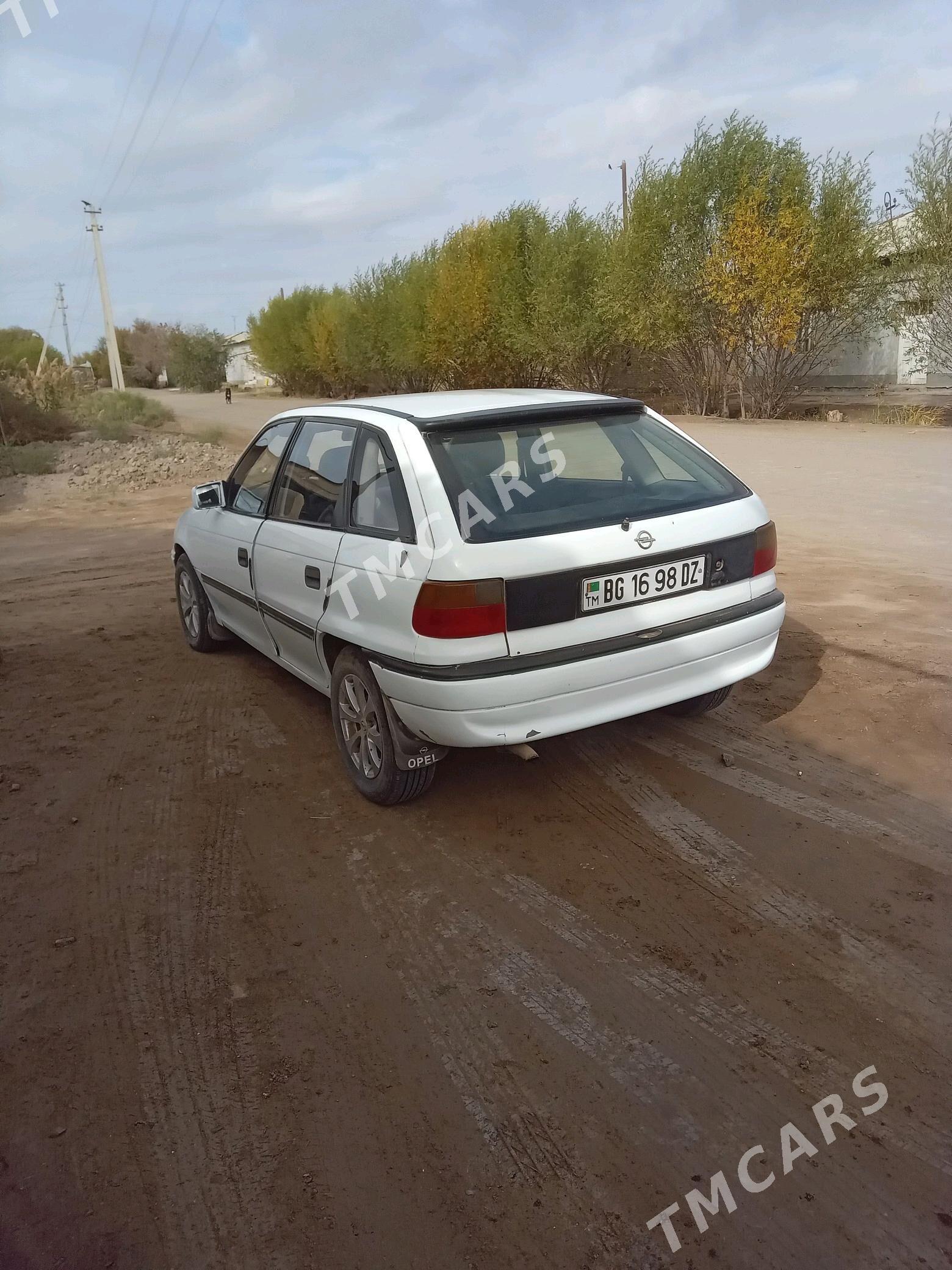 Opel Astra 1992 - 36 000 TMT - Болдумсаз - img 3