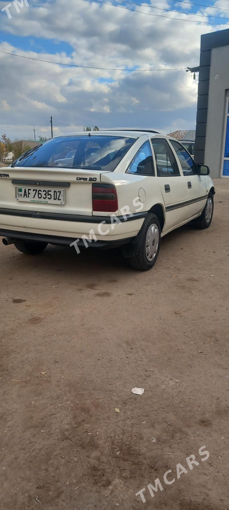 Opel Vectra 1991 - 26 000 TMT - Губадаг - img 5