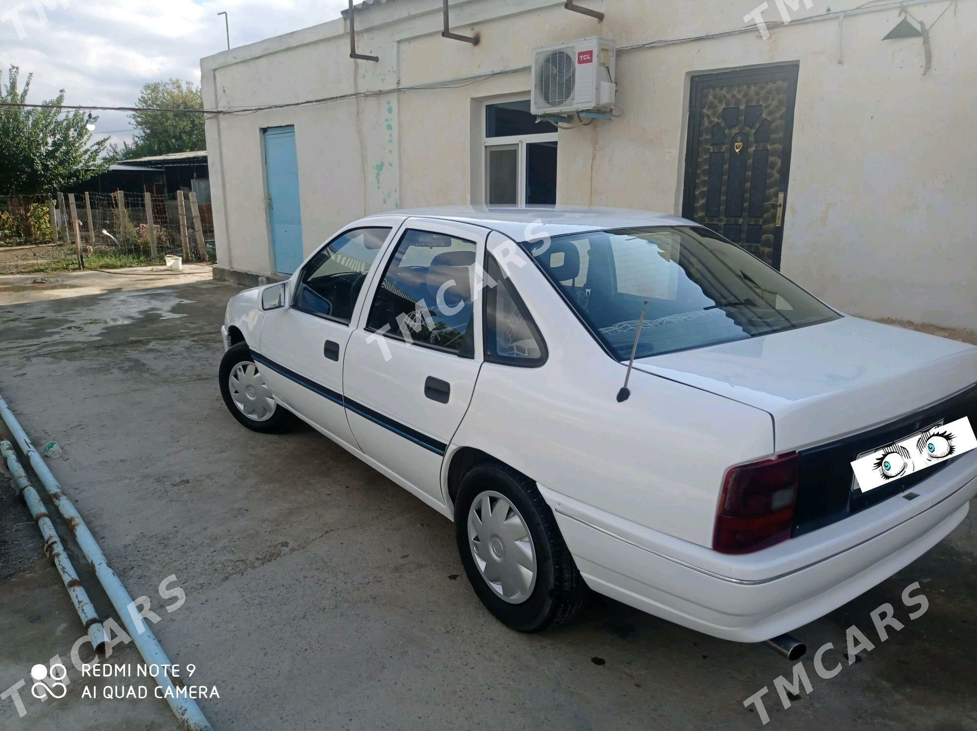 Opel Vectra 1992 - 37 000 TMT - Бахарден - img 2