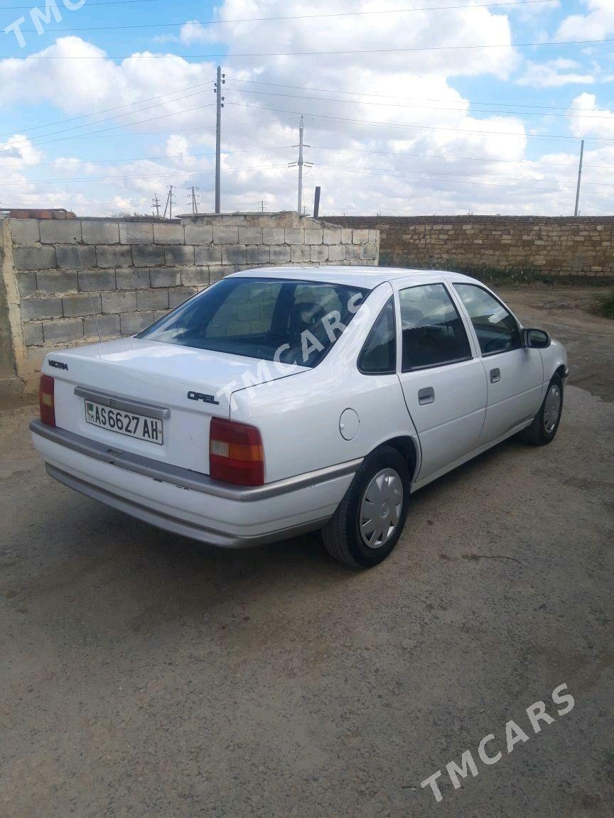 Opel Vectra 1990 - 32 000 TMT - Бахарден - img 4