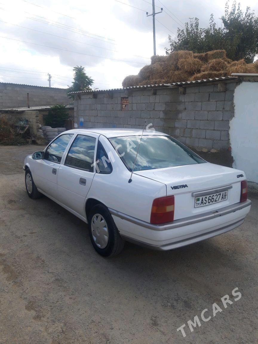 Opel Vectra 1990 - 32 000 TMT - Бахарден - img 2