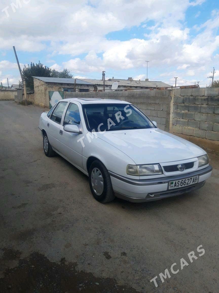 Opel Vectra 1990 - 32 000 TMT - Бахарден - img 7