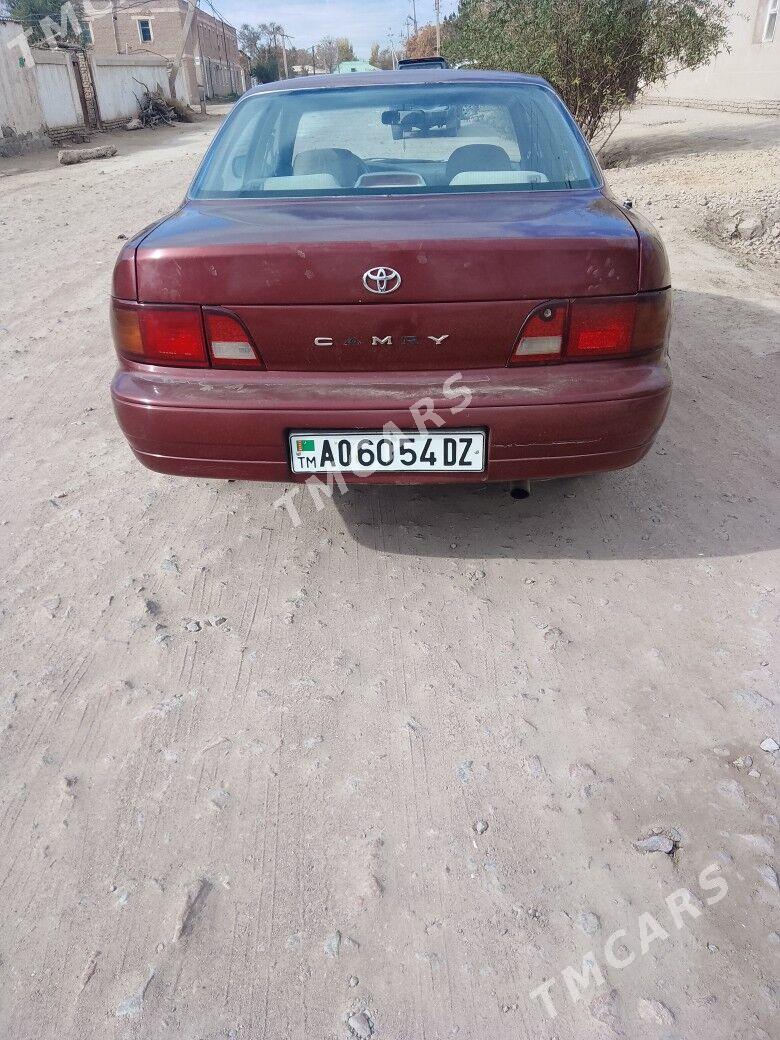 Toyota Camry 1996 - 74 000 TMT - Гурбансолтан Едже - img 2