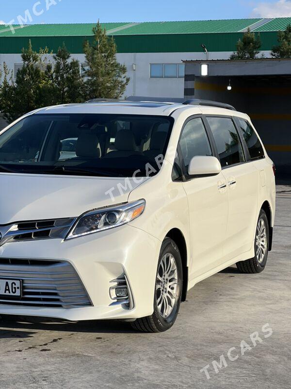 Toyota Sienna 2018 - 385 000 TMT - Aşgabat - img 3