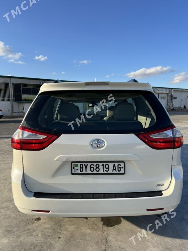 Toyota Sienna 2018 - 385 000 TMT - Aşgabat - img 5