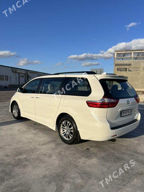 Toyota Sienna 2018 - 385 000 TMT - Aşgabat - img 9