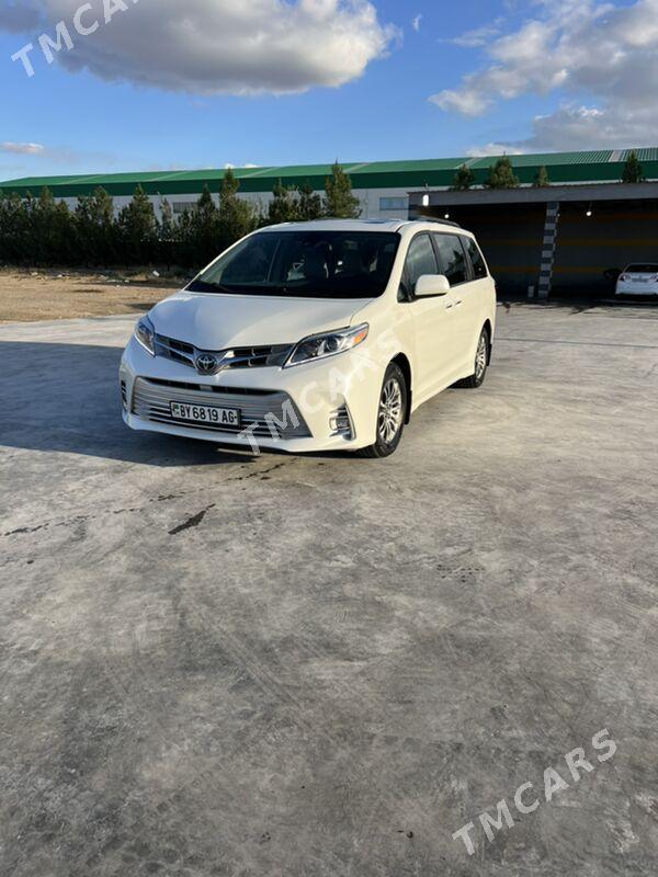 Toyota Sienna 2018 - 385 000 TMT - Aşgabat - img 8