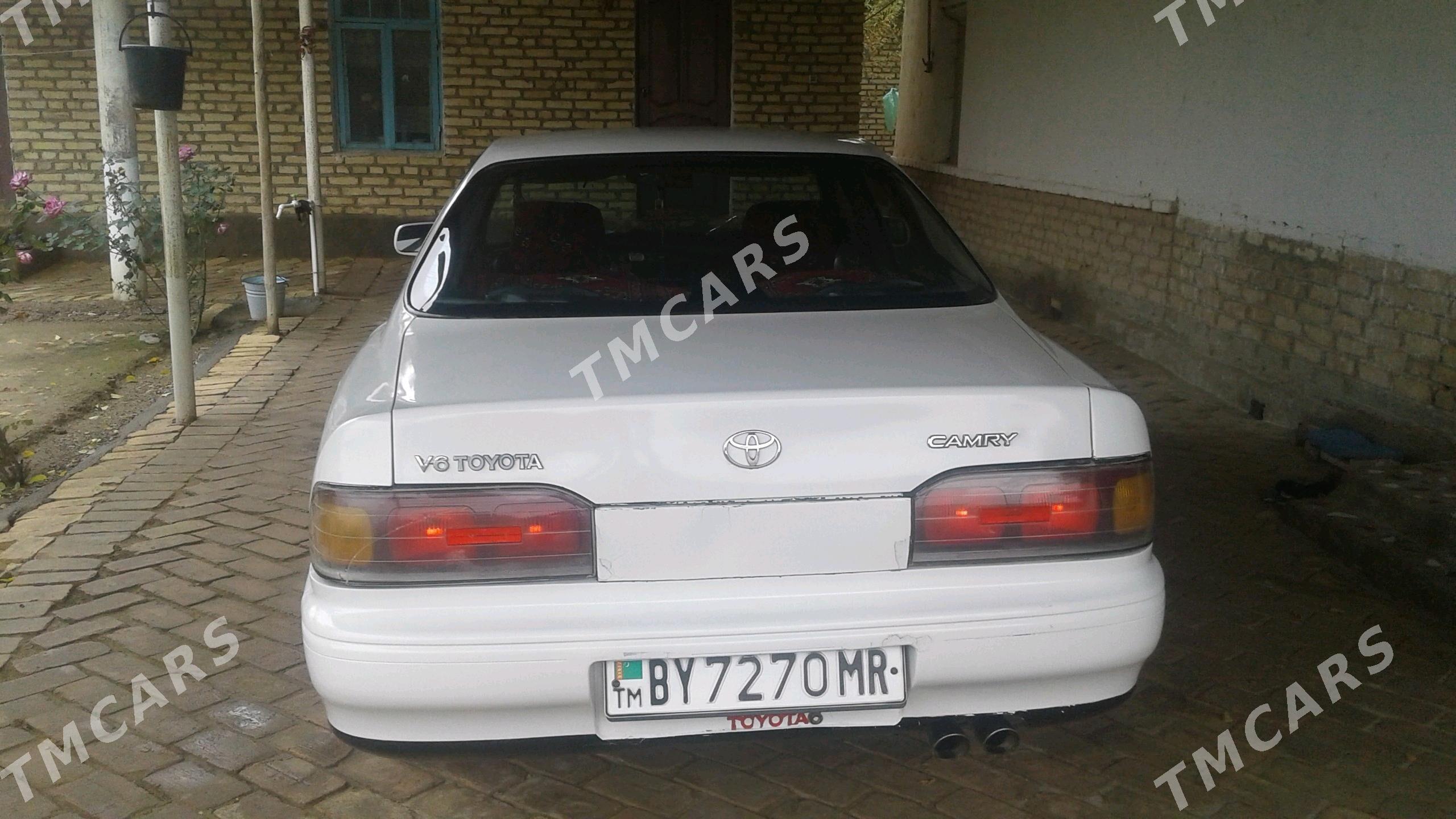 Toyota Camry 1991 - 42 000 TMT - Türkmengala - img 4