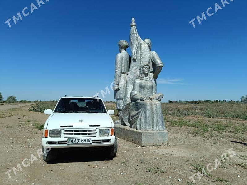 Nissan Terrano 1992 - 40 000 TMT - Кёнеургенч - img 6